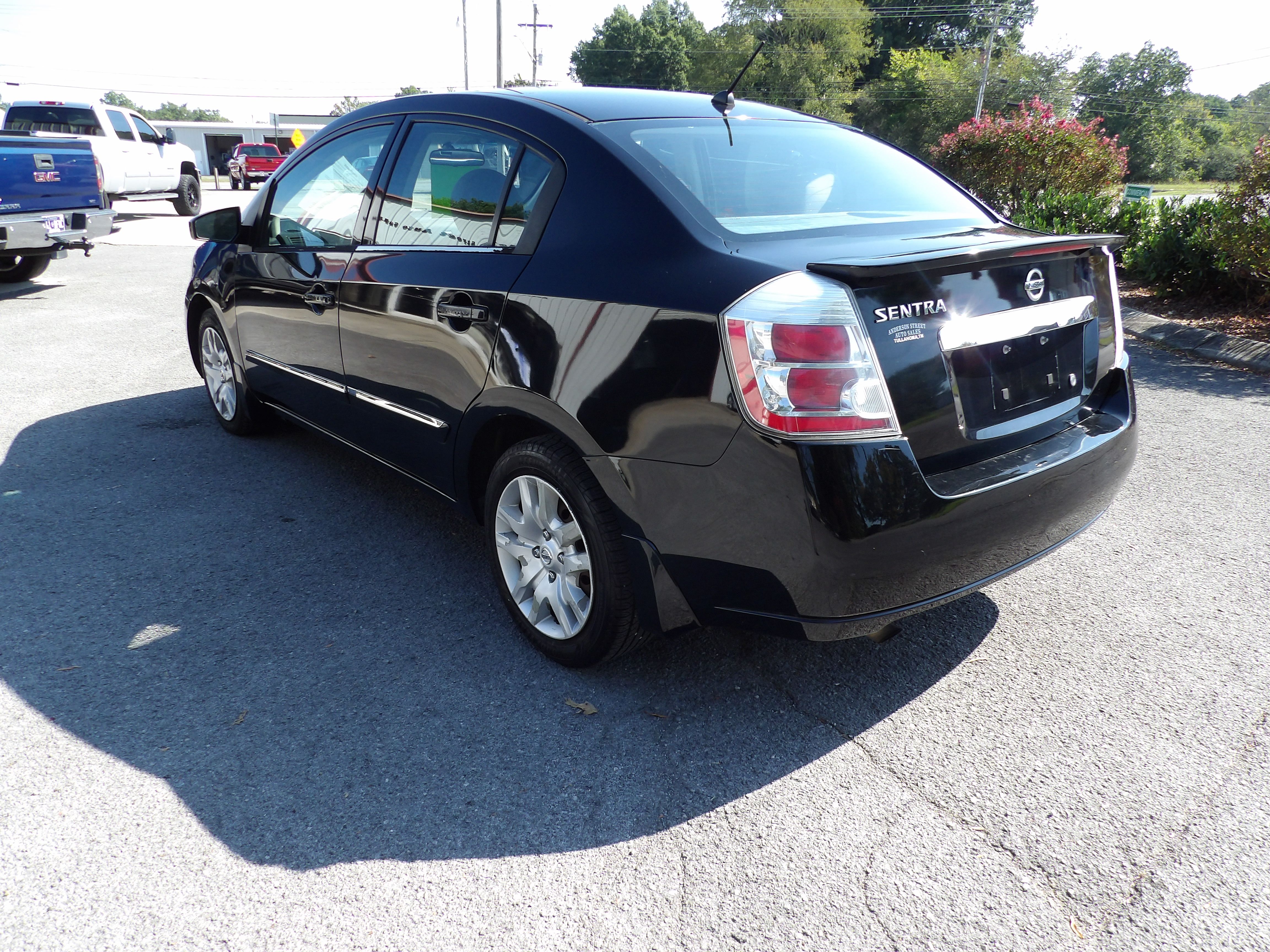 Used 2011 Nissan Sentra Sedan FWD image 2