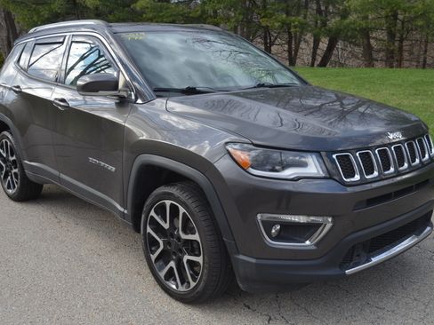 Used 2019 Jeep Compass Limited image 7