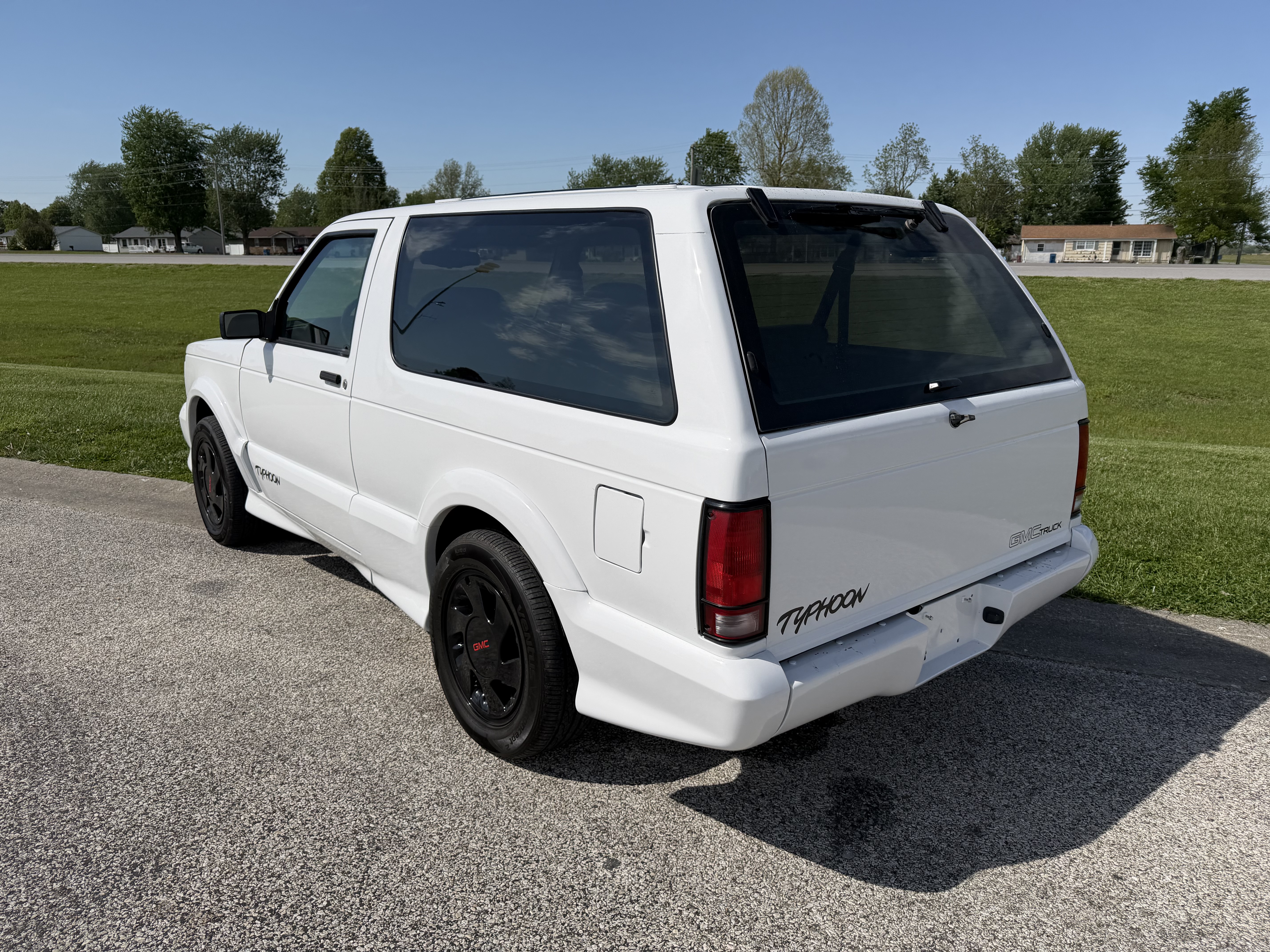 Used 1993 GMC Typhoon UNAVAIL AWD/4WD image 6