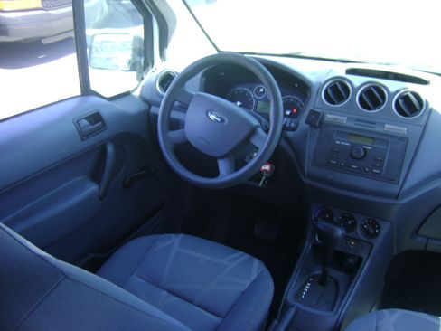 Used 2010 Ford Transit Connect XL FWD image 10