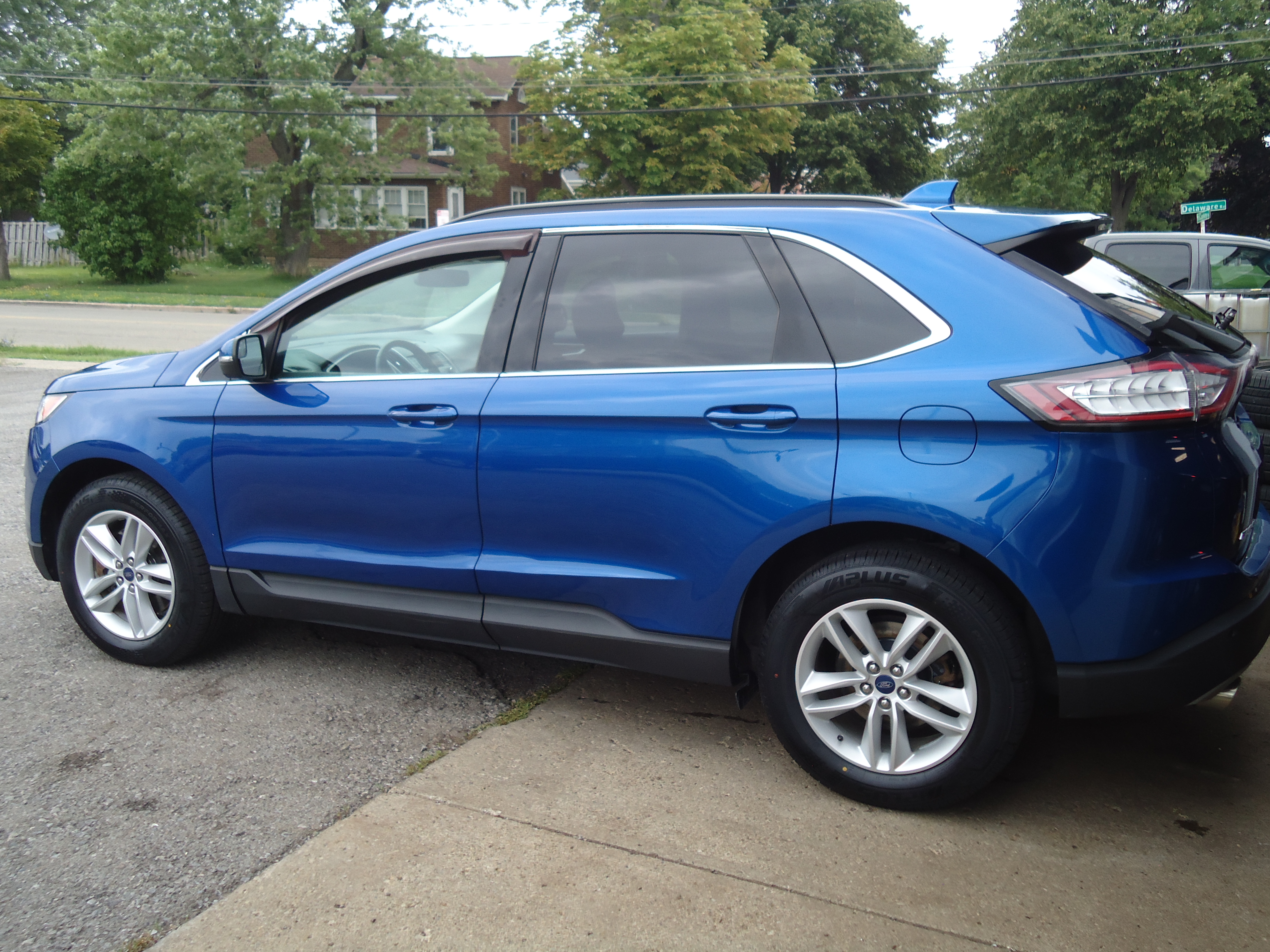 Used 2018 Ford Edge AWD SEL image 6