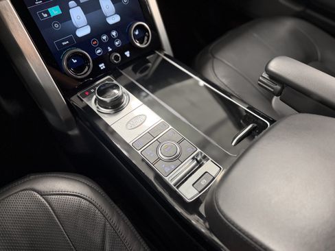 Used 2019 Land Rover Range Rover Supercharged image 16