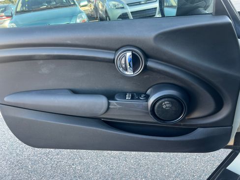 Used 2015 MINI Cooper image 15