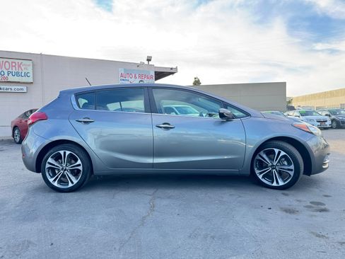 Used 2016 Kia Forte EX image 9