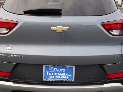 Used 2021 Chevrolet TrailBlazer FWD LT image 11
