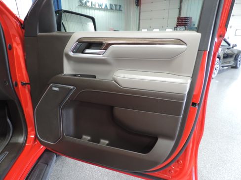 Used 2022 Chevrolet Silverado 1500 4x4 Crew Cab LT Trail Boss image 25