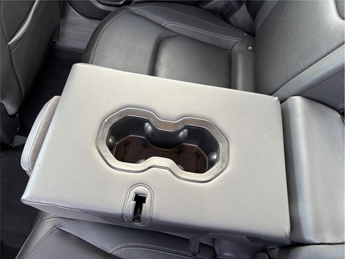 Used 2021 Jeep Renegade Limited image 36