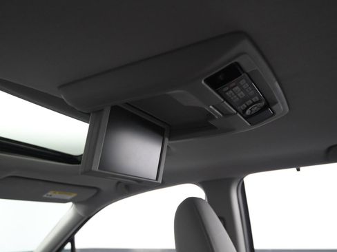 Used 2017 Honda Pilot Touring image 49