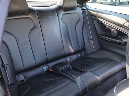 Used 2018 BMW M4 Competition image 18