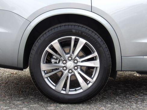 Used 2025 Cadillac XT6 Premium Luxury image 10