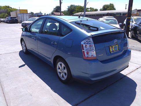Used 2007 Toyota Prius w/ Package 6 FWD image 3