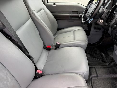 Used 2012 Ford F550 image 78