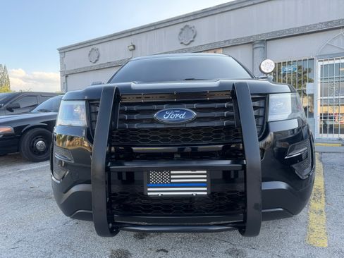 Used 2017 Ford Explorer 4WD Police Interceptor image 3