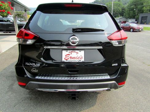 Used 2018 Nissan Rogue AWD image 7