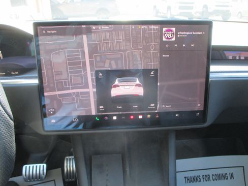 Used 2022 Tesla Model X Plaid image 10