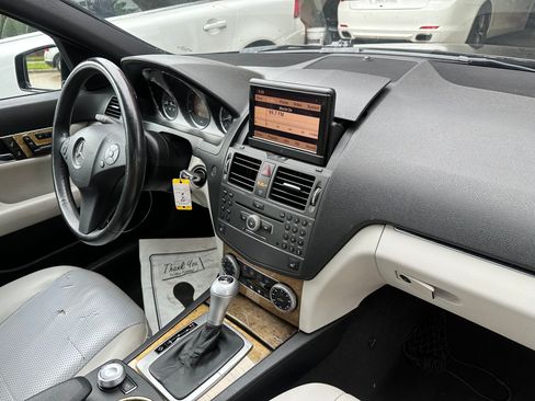 Used 2010 Mercedes-Benz C 350 Sport image 17