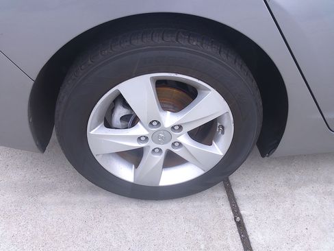 Used 2012 Hyundai Elantra GLS image 33