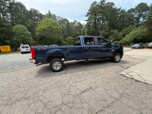 Used 2018 Ford F250 4x4 Crew Cab Super Duty image 6