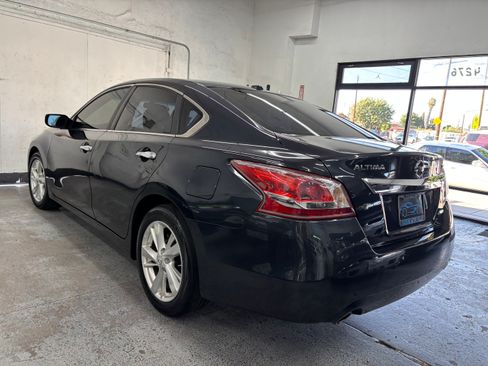 Used 2013 Nissan Altima 2.5 SV image 5