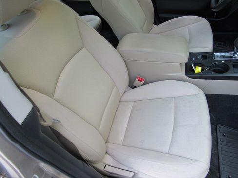 Used 2015 Subaru Legacy 2.5i Premium AWD/4WD image 15