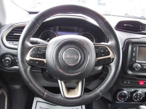 Used 2016 Jeep Renegade 4WD Limited image 17