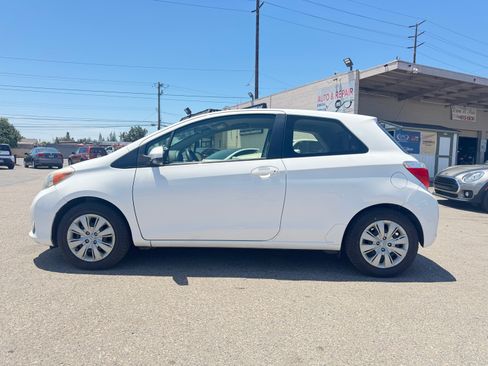 Used 2013 Toyota Yaris 2-Door Hatchback FWD image 4