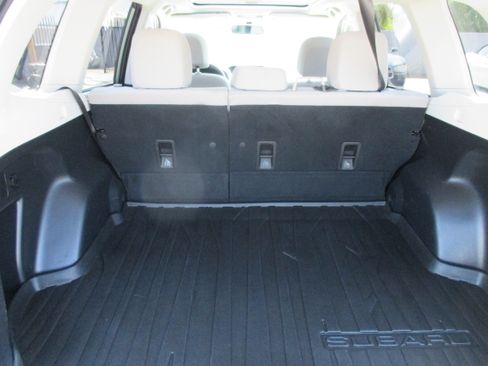 Used 2014 Subaru Forester 2.5i Premium AWD/4WD image 17