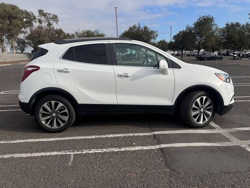Used 2017 Buick Encore Essence image 3