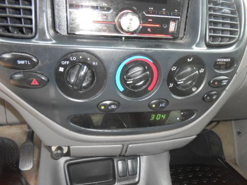 Used 2005 Toyota Tundra 2WD Double Cab SR5 image 19