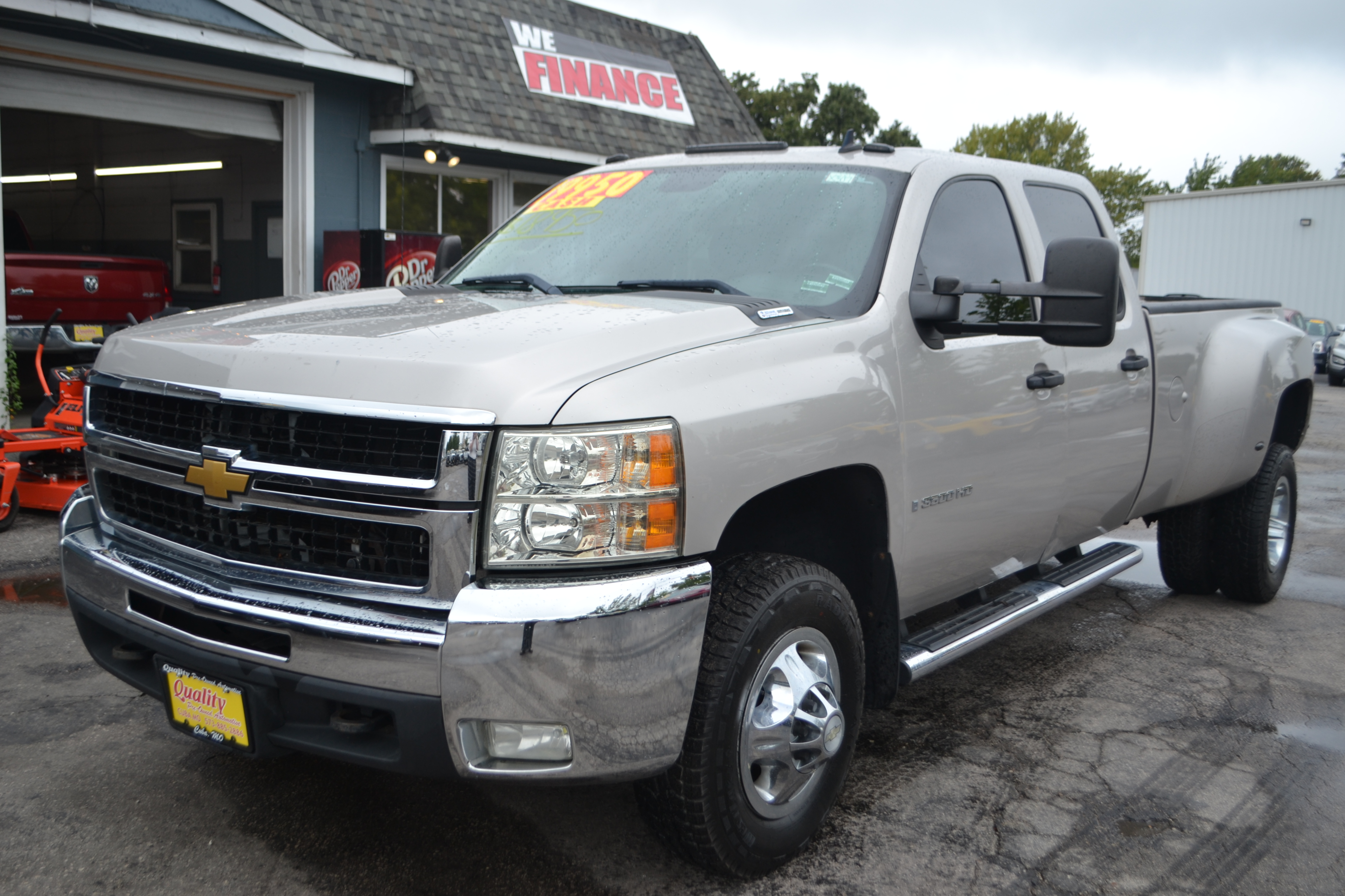 Used 2008 Chevrolet Silverado 3500 4x4 Crew Cab image 2