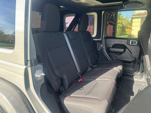 Used 2022 Jeep Wrangler Unlimited Rubicon image 19