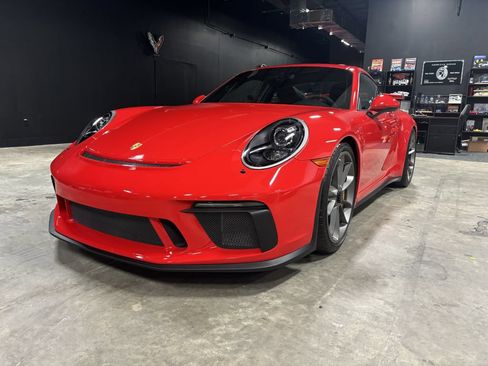 Used 2018 Porsche 911 GT3 RWD image 3