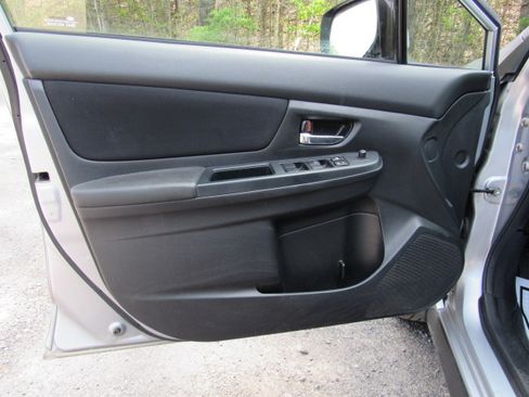 Used 2014 Subaru XV Crosstrek 2.0i Premium AWD/4WD image 14