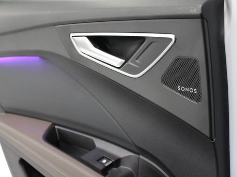 Used 2024 Audi Q4 e-tron Premium Plus image 38