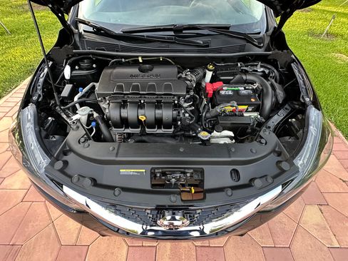 Used 2019 Nissan Sentra SV FWD image 14