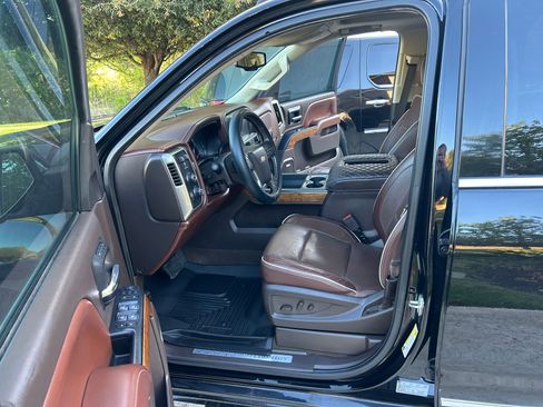 Used 2016 Chevrolet Silverado 1500 High Country image 17