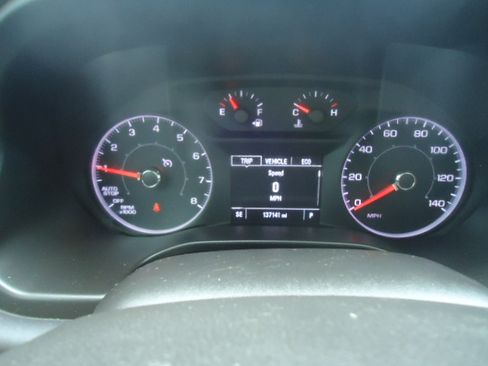 Used 2019 GMC Acadia FWD SLE w/ SLE-1 image 16