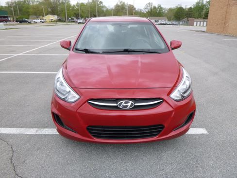 Used 2016 Hyundai Accent SE image 3