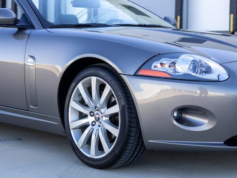 Used 2008 Jaguar XK image 17