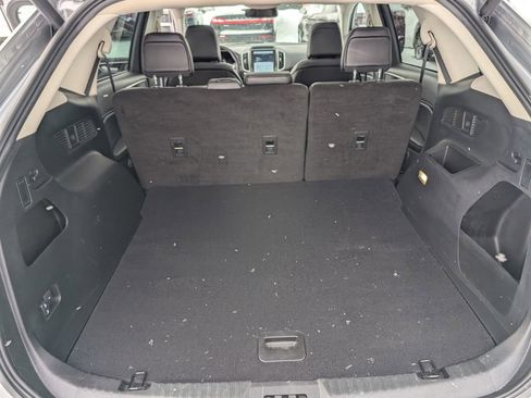 Used 2024 Ford Edge SEL image 16