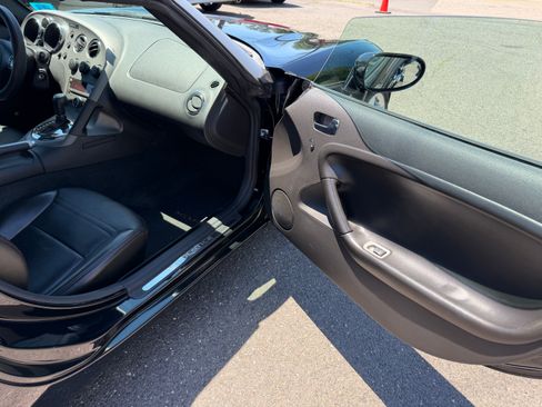 Used 2008 Pontiac Solstice GXP Convertible RWD image 11