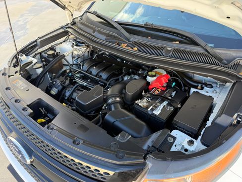 Used 2013 Ford Explorer image 18