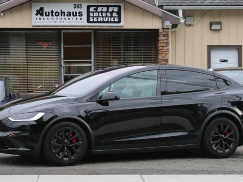 Used 2024 Tesla Model X Plaid AWD/4WD image 2
