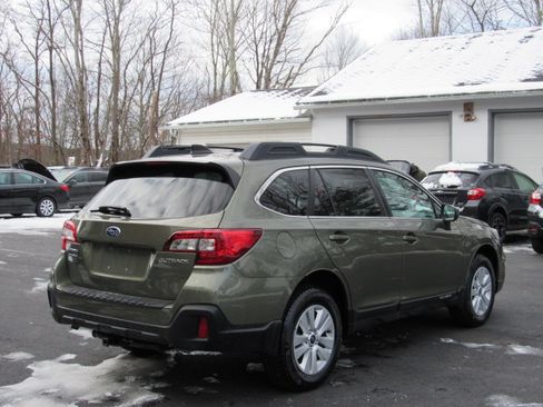Used 2019 Subaru Outback 2.5i Premium image 8
