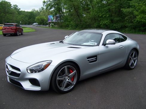 Used 2016 Mercedes-Benz AMG GT S image 1