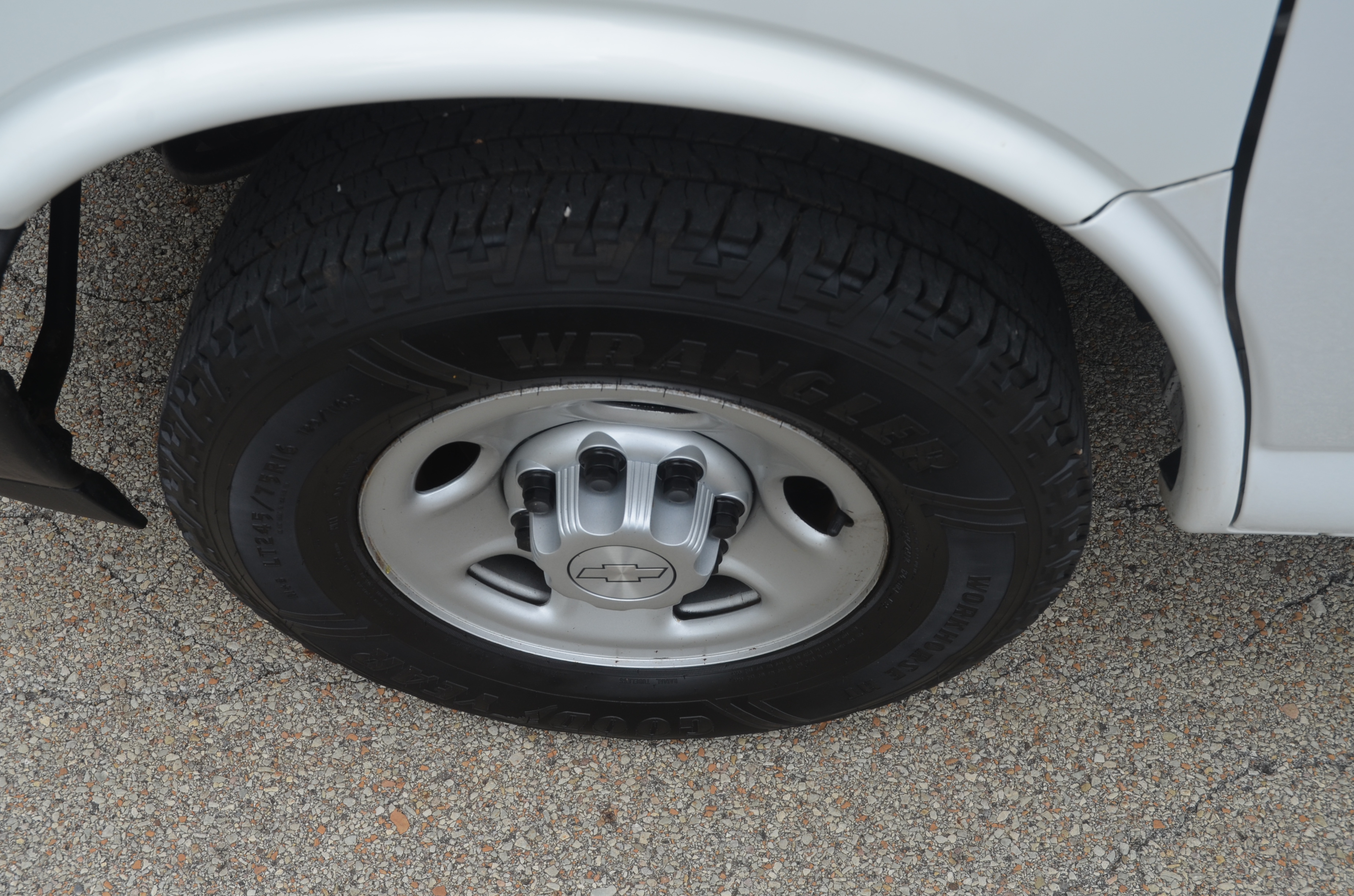 Used 2019 Chevrolet Express 2500 UNAVAIL RWD image 20