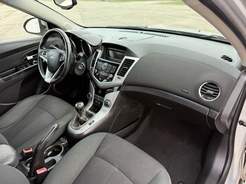 Used 2011 Chevrolet Cruze Eco FWD image 16