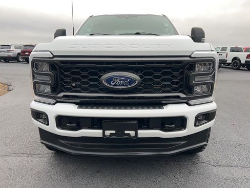 Used 2023 Ford F250 XLT image 2