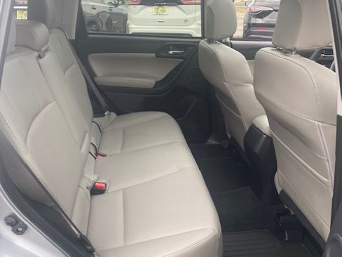 Used 2016 Subaru Forester 2.5i Limited AWD/4WD image 15