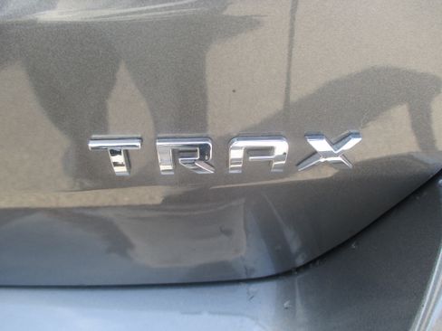 Used 2020 Chevrolet Trax LT image 12
